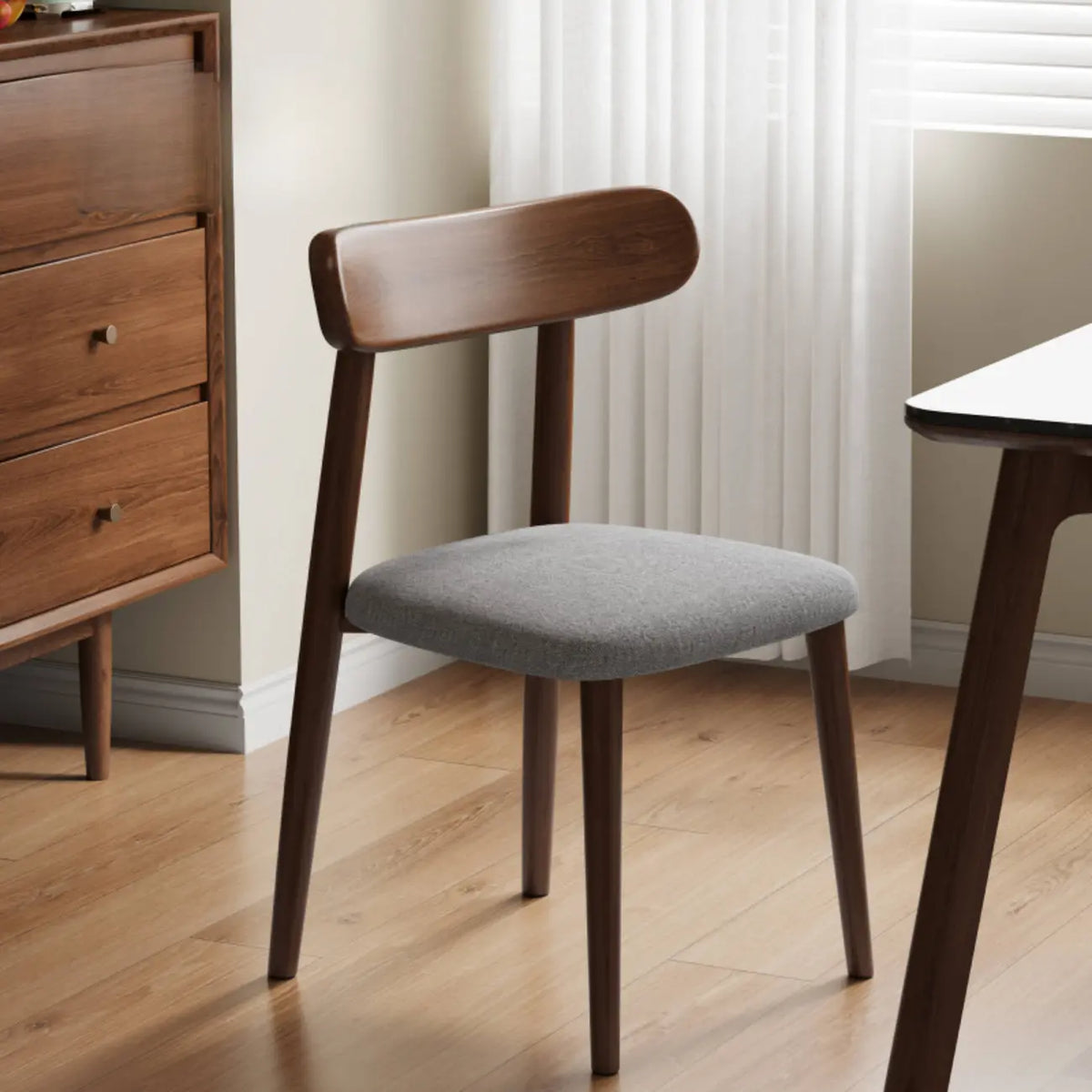 Chaise de salle à manger moderne sans accoudoirs en cuir à dossier bas
