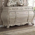 Commode finition blanc antique