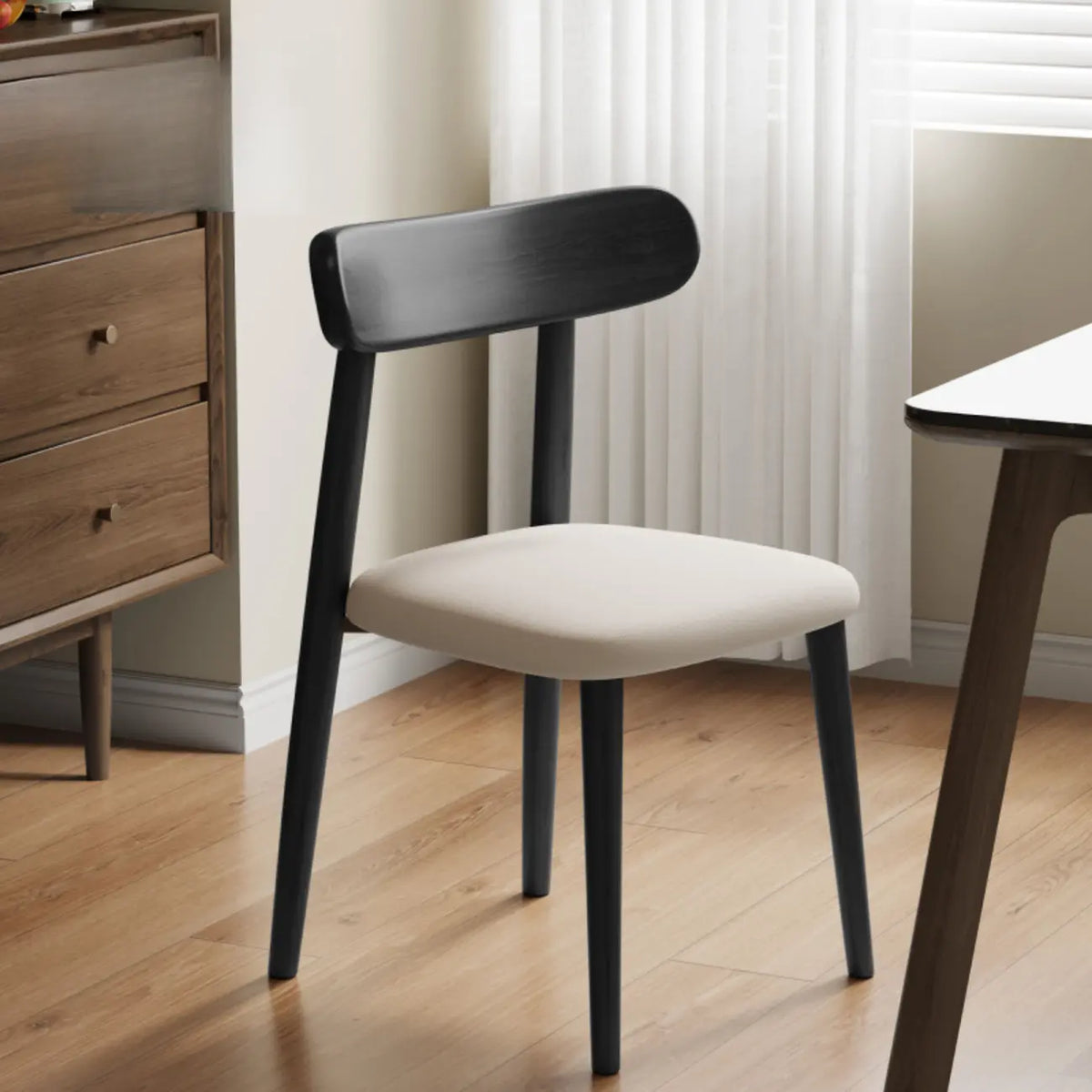 Chaise de salle à manger moderne sans accoudoirs en cuir à dossier bas