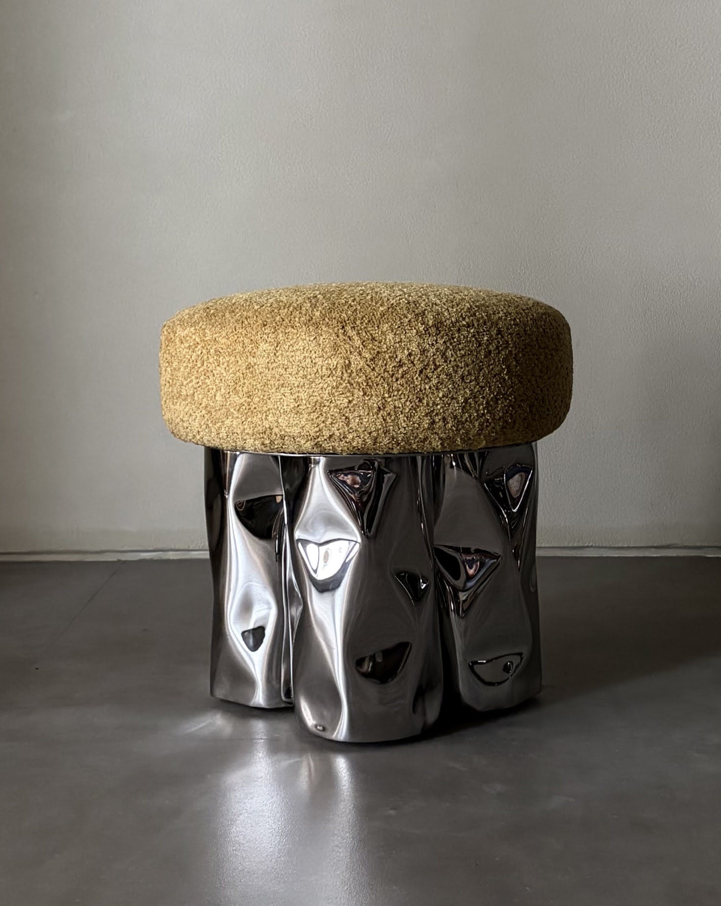 4 Yellow Pouf