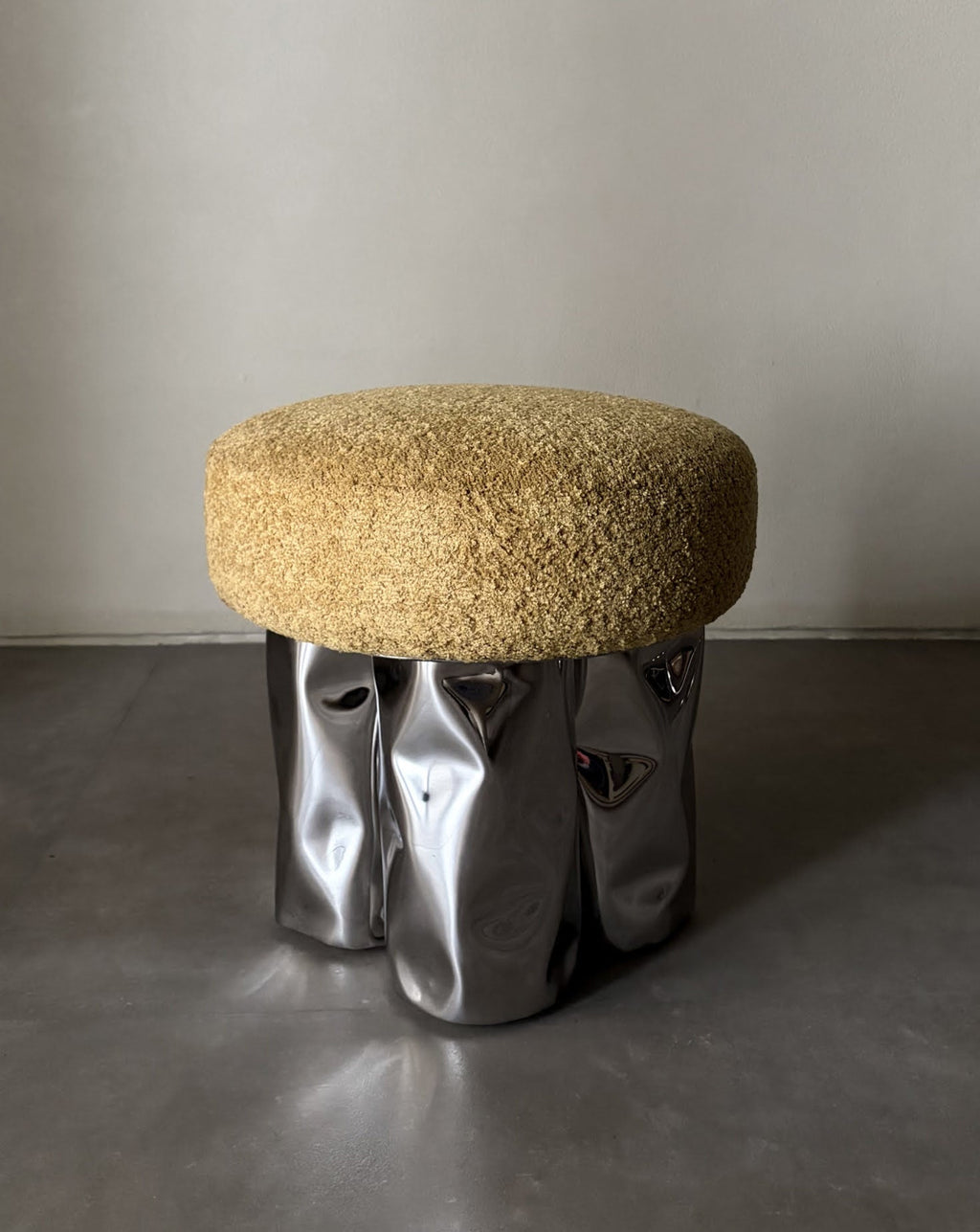 4 Yellow Pouf