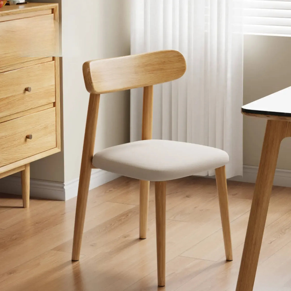 Chaise de salle à manger moderne sans accoudoirs en cuir à dossier bas