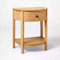 Table de chevet Harriett en bois naturel - Threshold conçue avec Studio McGee